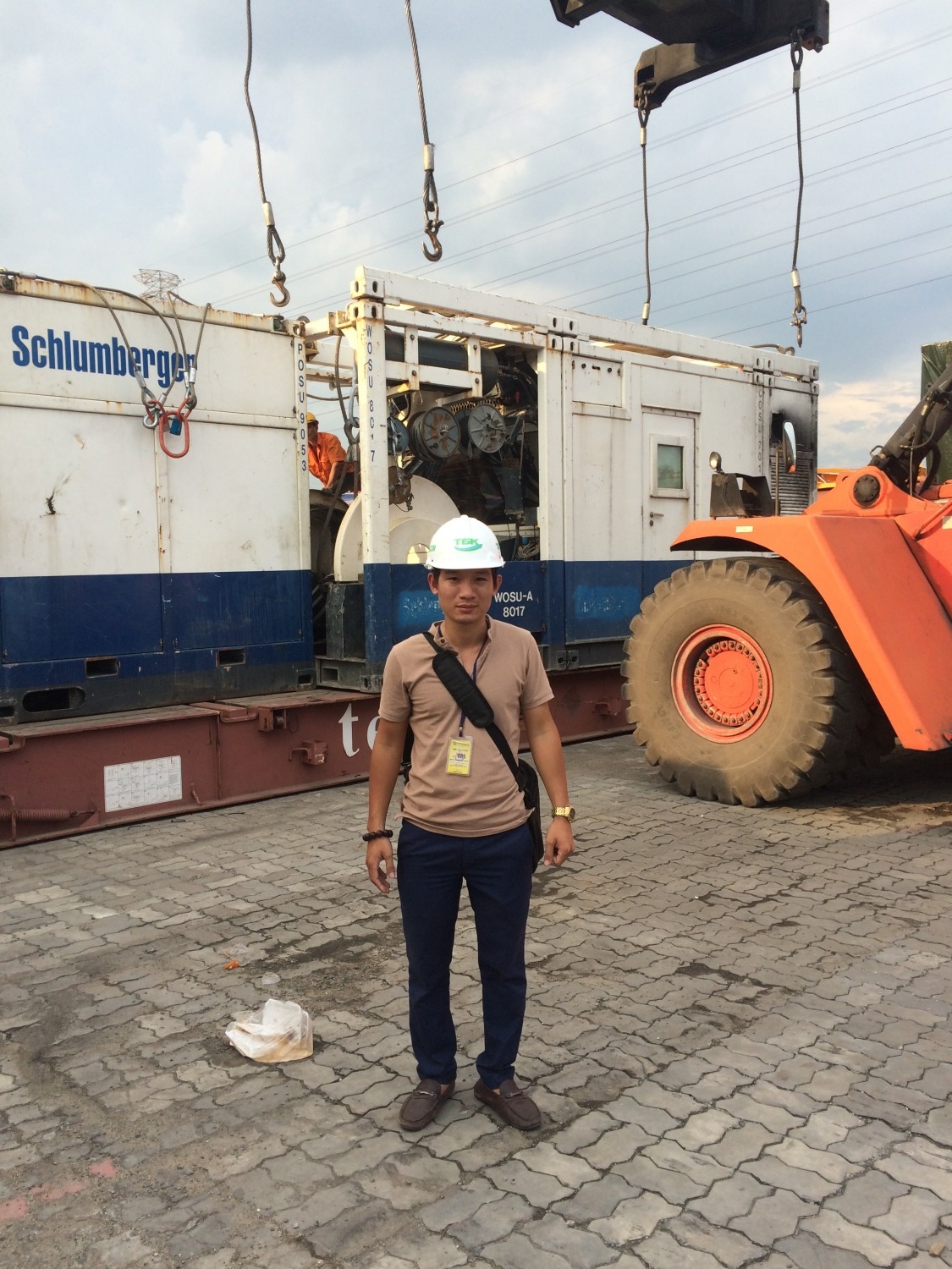 VẬN CHUYỂN THIẾT BỊ DẦU KHÍ