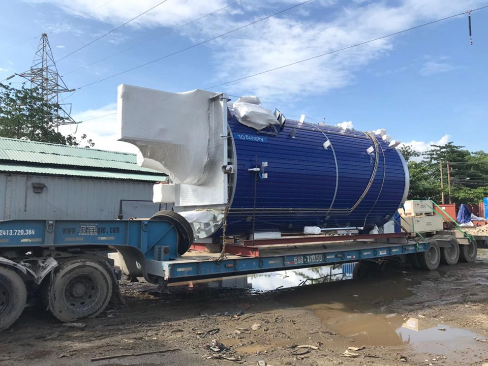 Vận chuyển máy móc thiết bị quá khổ quá tải cho nhà máy đóng tàu